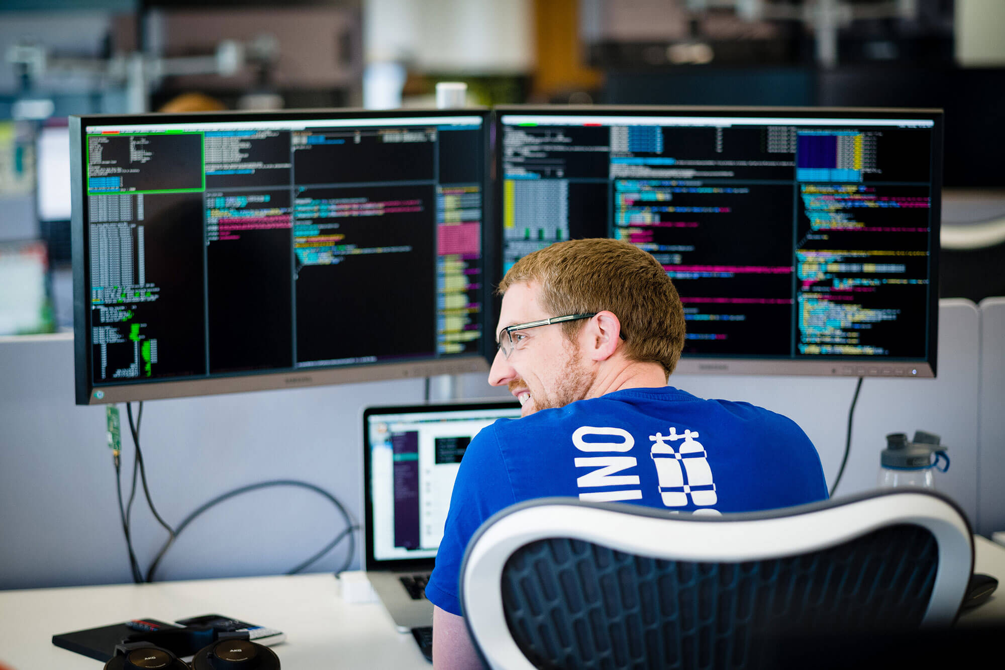 Graphcore desk screens